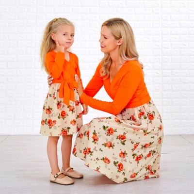 Sweet V-neck Long Sleeved Stitching Flower Orange Mom Girl Matching Dress